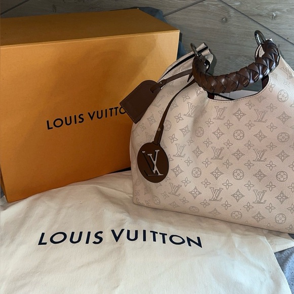 Louis Vuitton Carmel - Picture 1 of 7